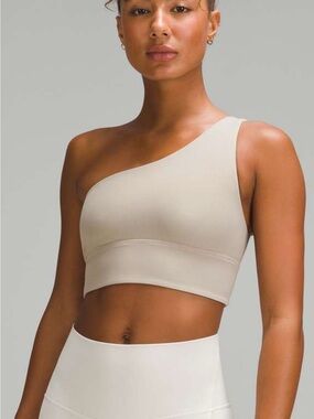 Lululemon Sports Bra (Size 6)
